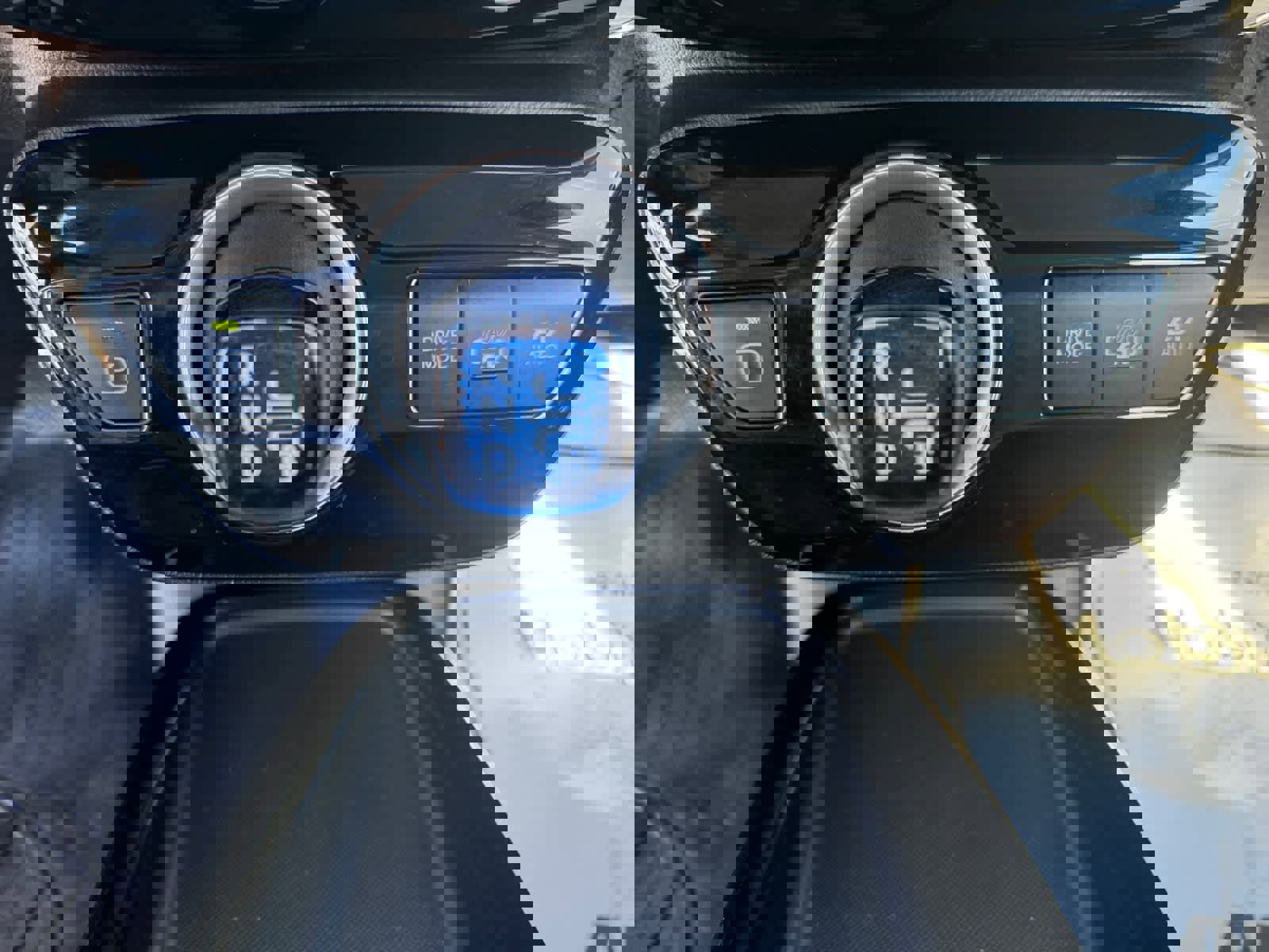 Used 2020 Toyota Prius Prime LE image 21