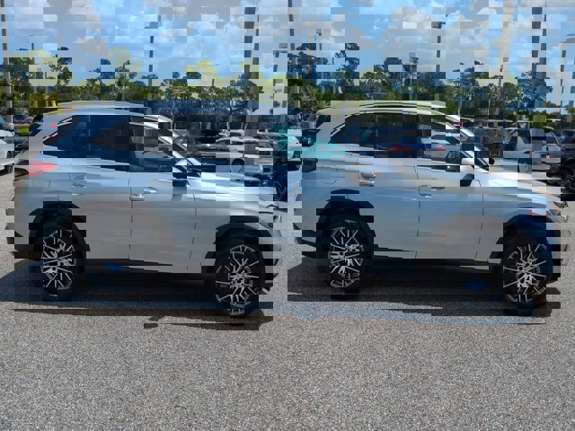 Used 2026 Mercedes-Benz GLC 300 4MATIC image 3