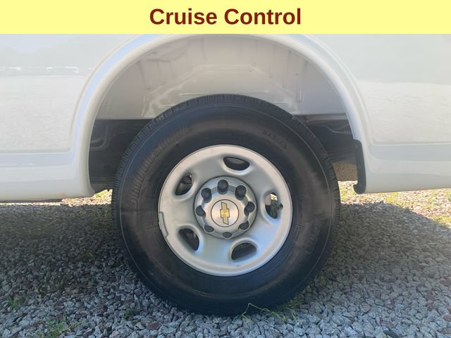 Used 2025 Chevrolet Express 2500 LT w/ LT Preferred Equipment Group RWD image 9