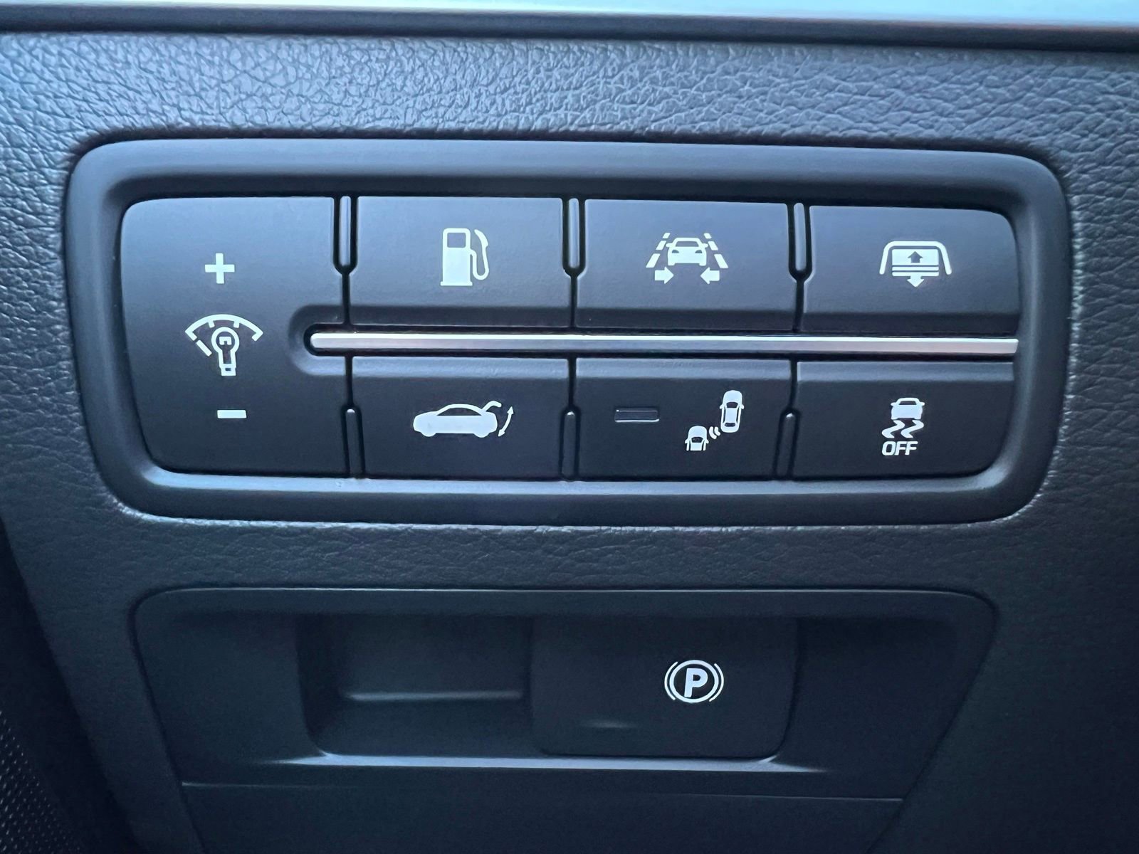 Used 2020 Genesis G80 3.3T Sport image 41