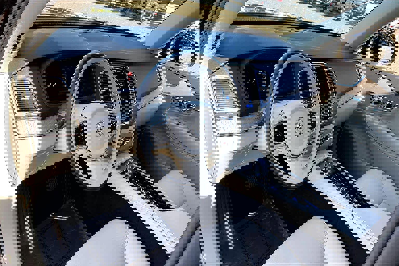 Used 2025 Volvo XC90 T8 Core w/ Climate Package image 17