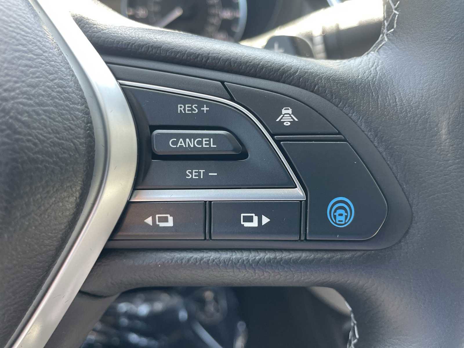 Used 2025 INFINITI QX50 Luxe AWD/4WD image 17