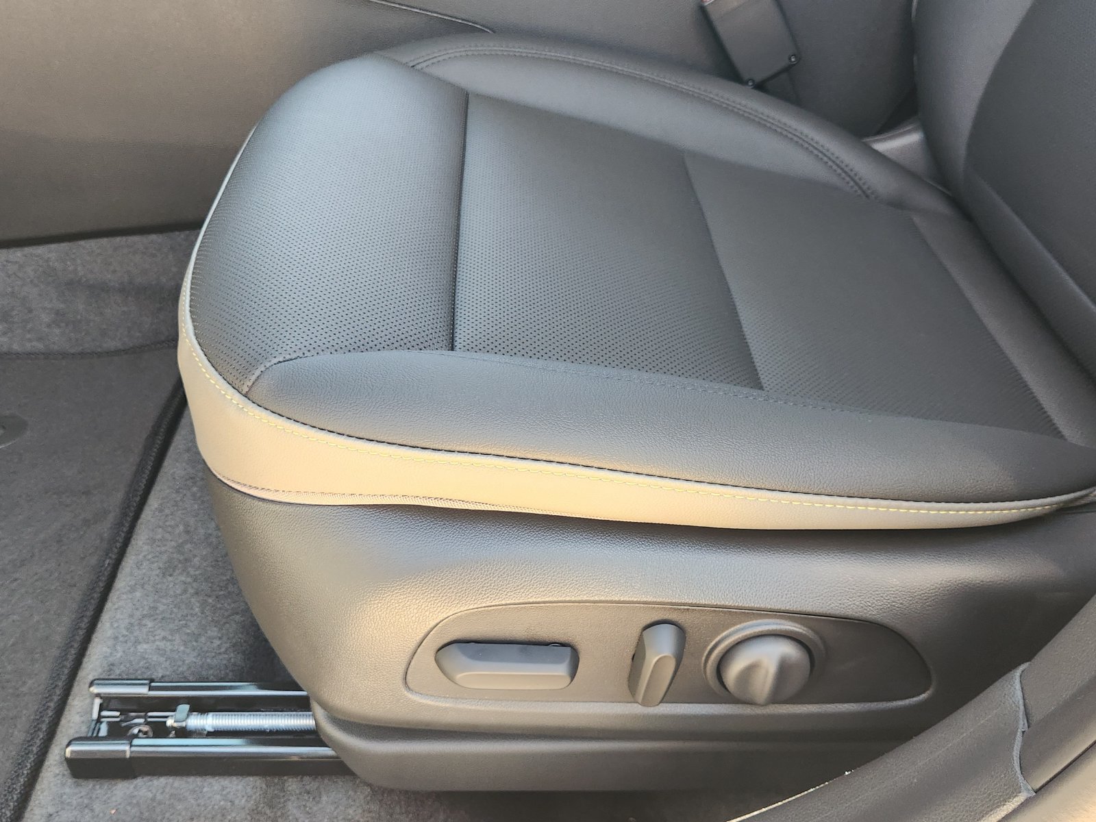 New 2026 Chevrolet Trax ACTIV w/ Driver Confidence Package FWD image 23