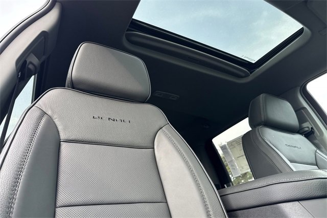 New 2026 GMC Sierra 2500 Denali w/ Denali Reserve Package image 18