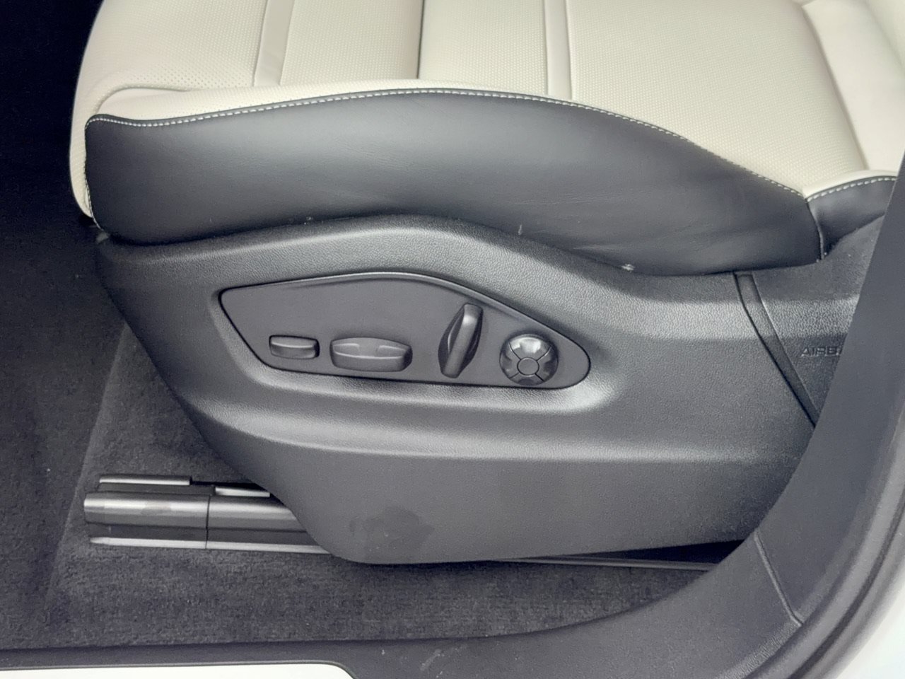 New 2026 Porsche Cayenne AWD/4WD image 16