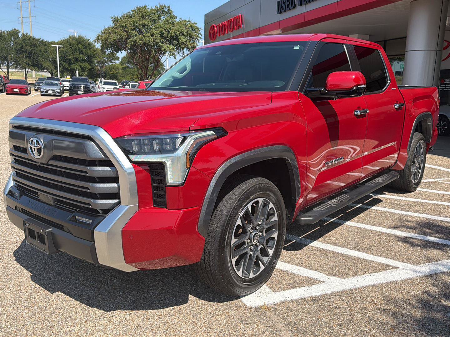 Used 2024 Toyota Tundra Limited AWD/4WD image 7