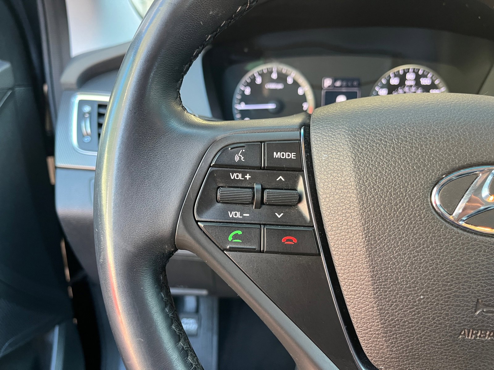 Used 2015 Hyundai Sonata Sport w/ Option Group 03 FWD image 17