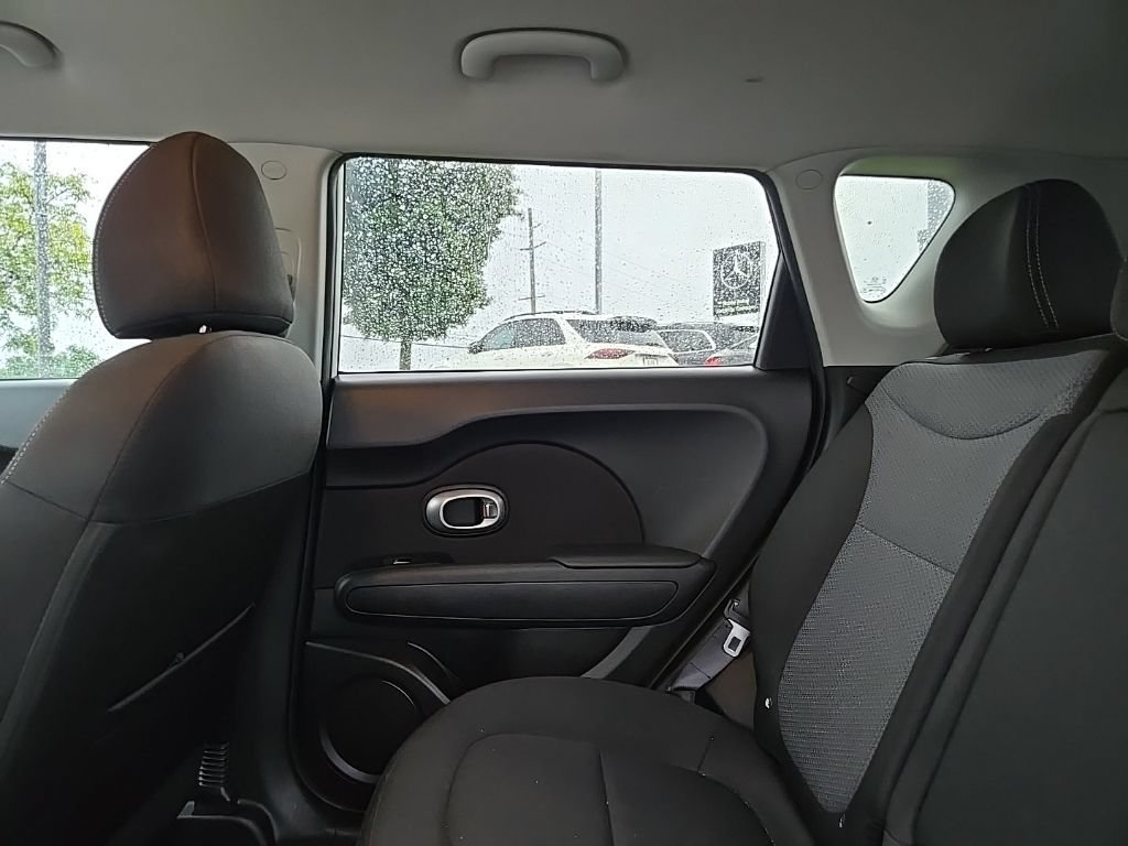 Used 2018 Kia Soul + FWD image 29