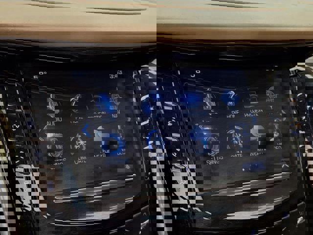 Used 2020 Cadillac Escalade Platinum image 18