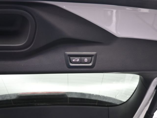 Used 2024 BMW X5 xDrive50e image 7
