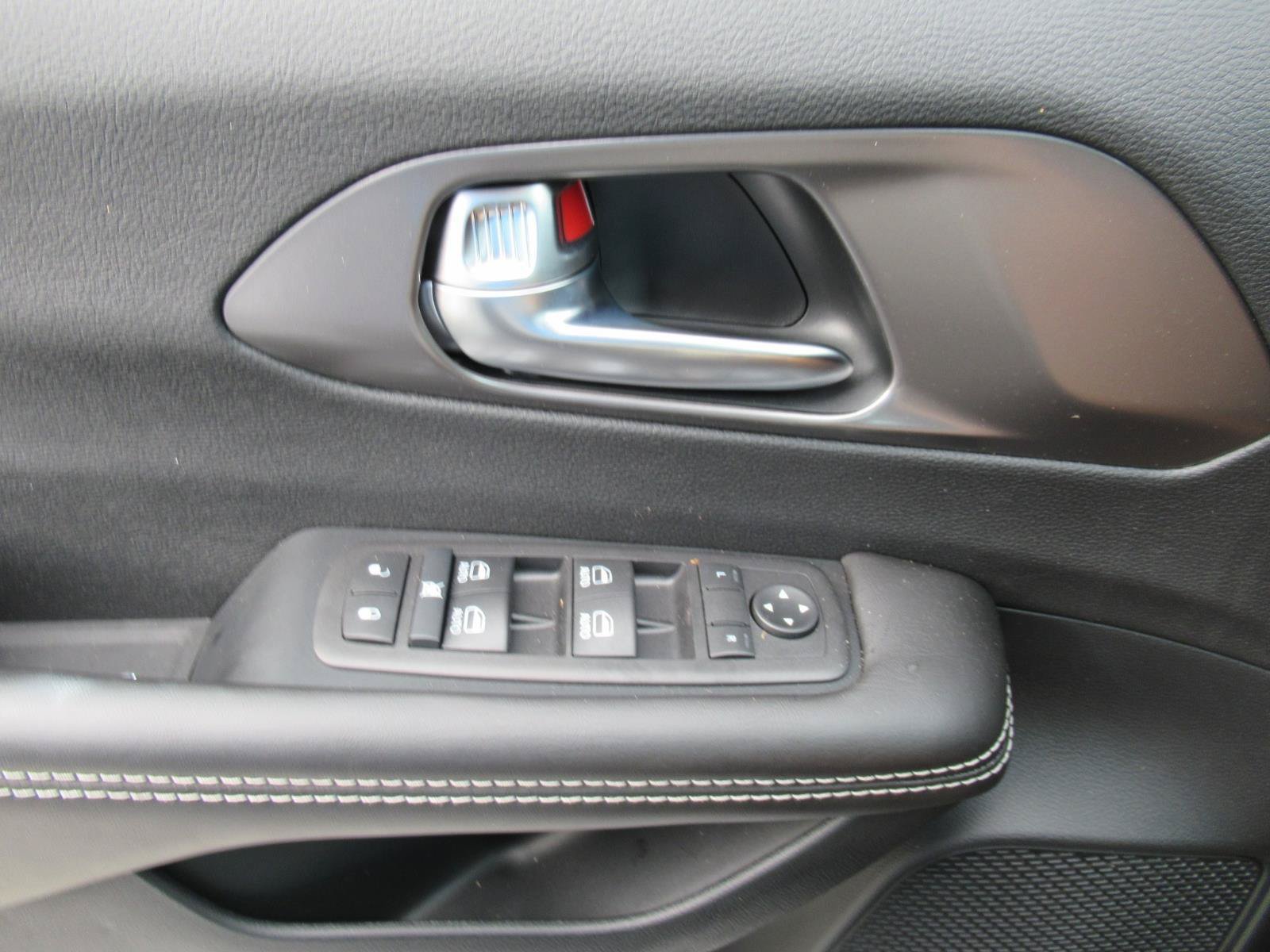 New 2026 Chrysler Voyager LX FWD image 20