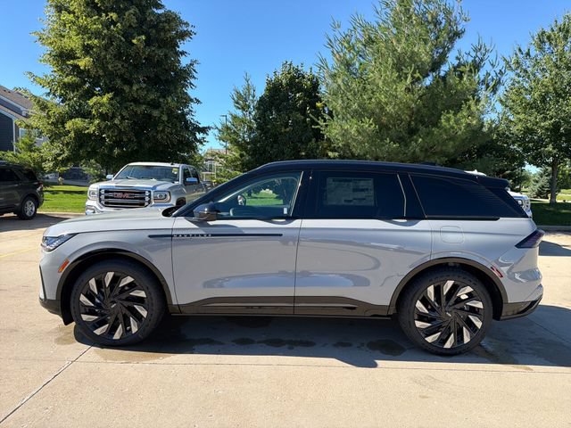 New 2026 Lincoln Nautilus Reserve AWD/4WD image 9