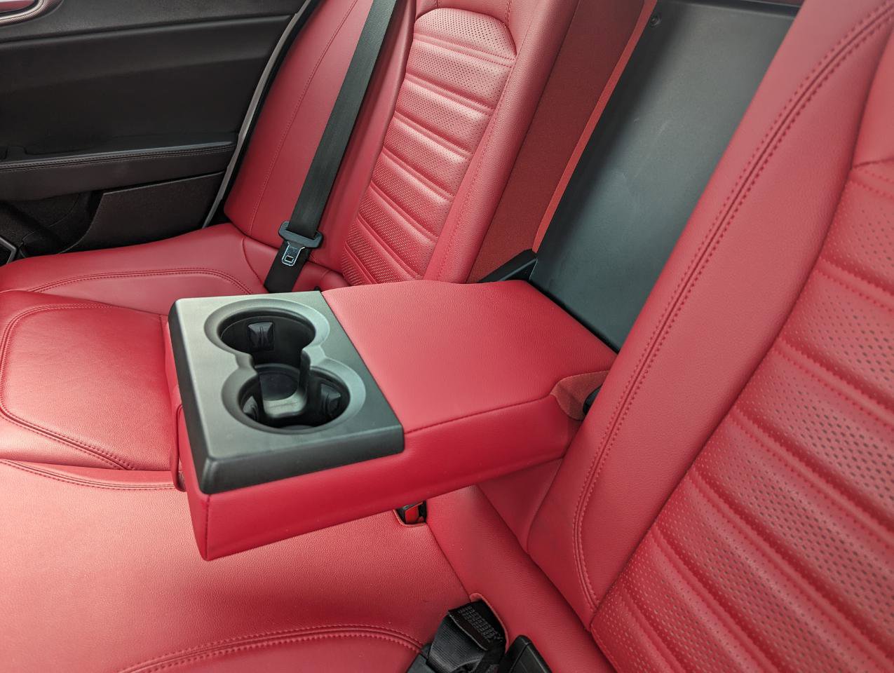 Used 2022 Alfa Romeo Giulia Veloce image 37