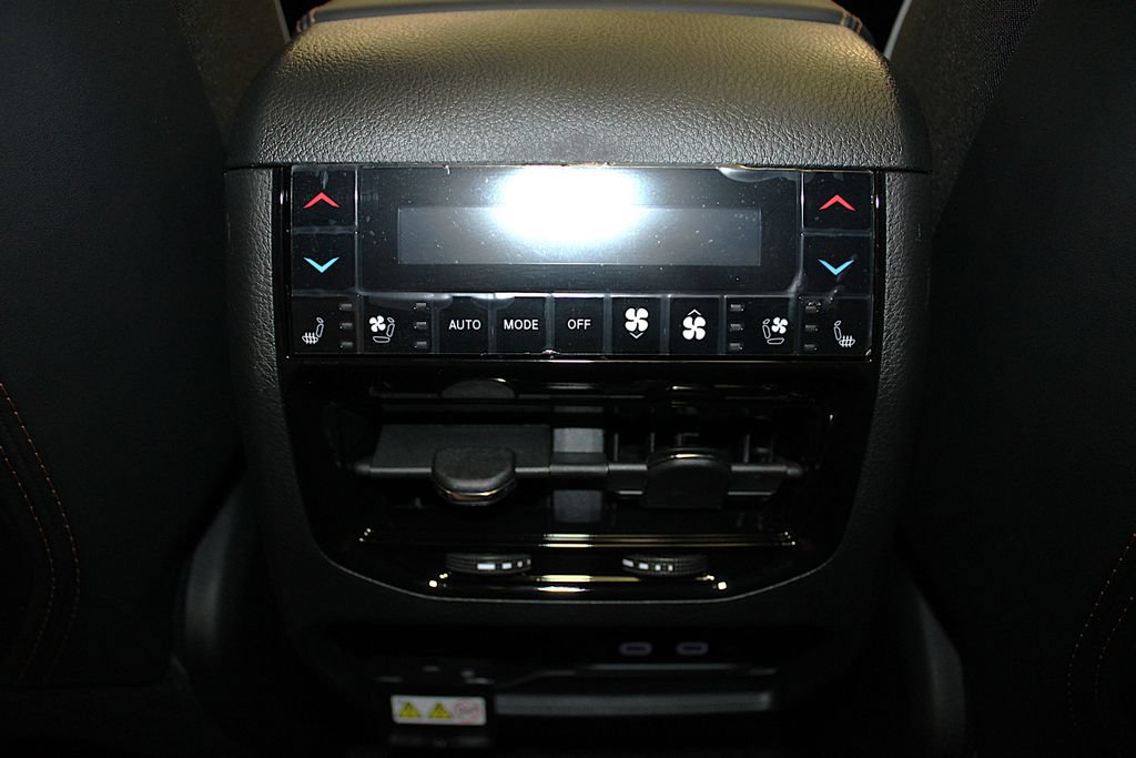 New 2026 Jeep Grand Cherokee Summit w/ MOPAR Finishing Package AWD/4WD image 40