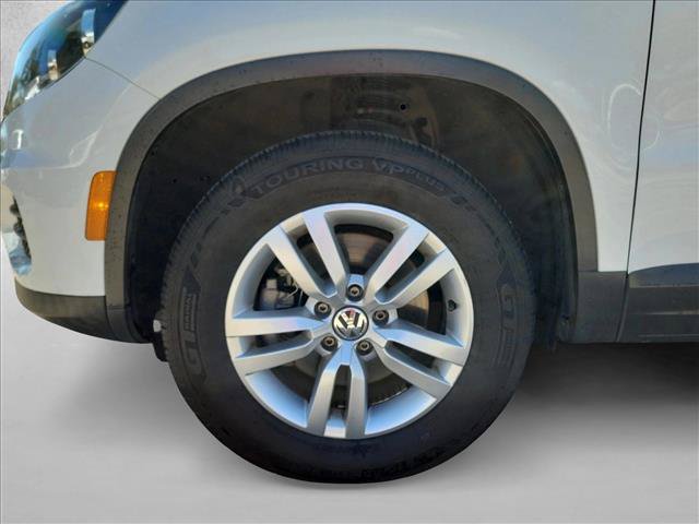 Used 2016 Volkswagen Tiguan S FWD image 28