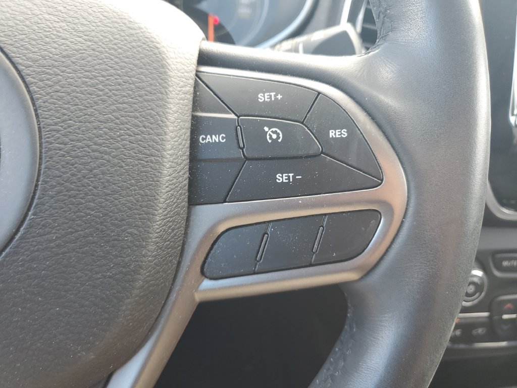 Used 2019 Jeep Cherokee Limited AWD/4WD image 22