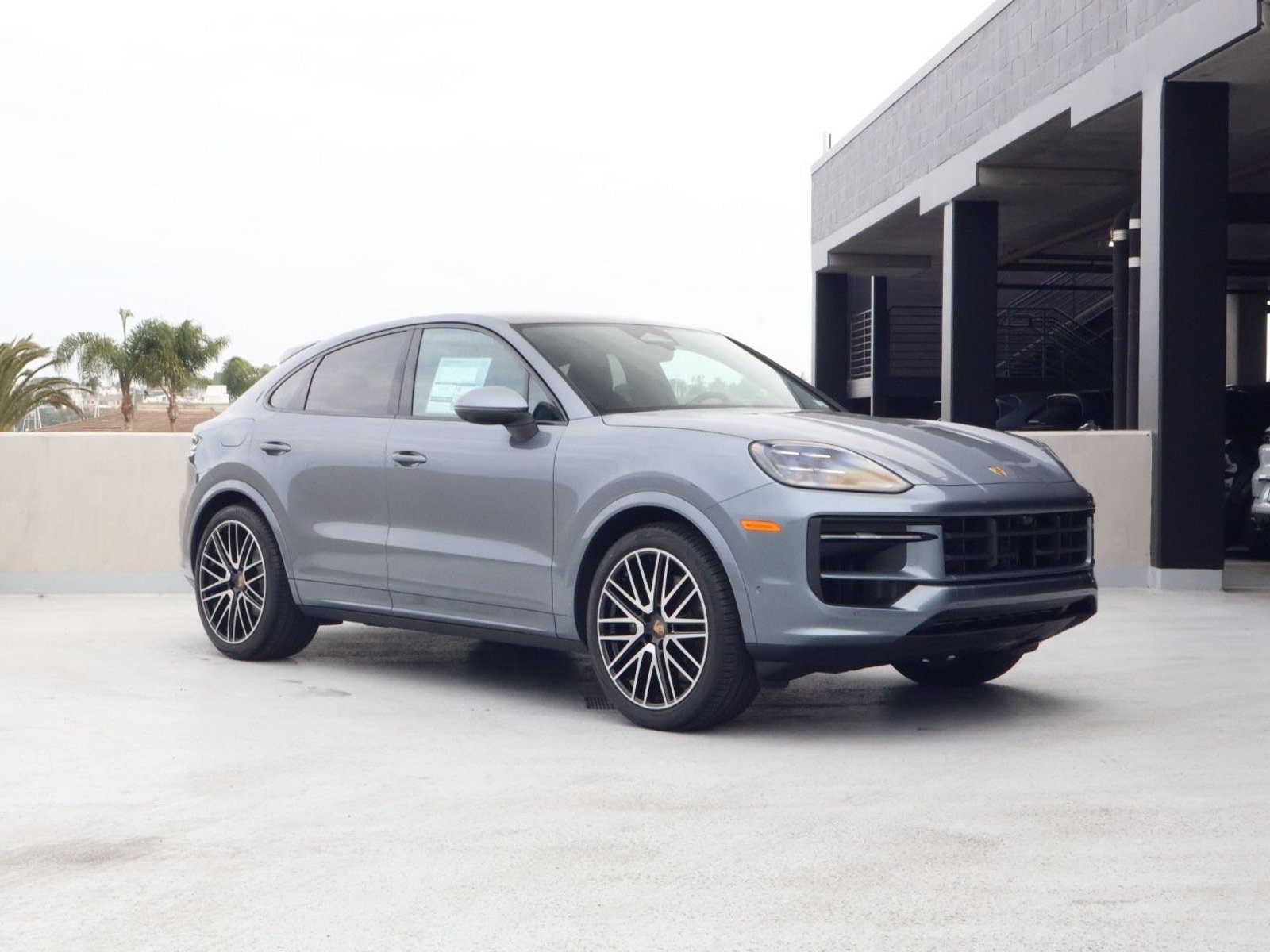 New 2026 Porsche Cayenne Coupe AWD/4WD image 7