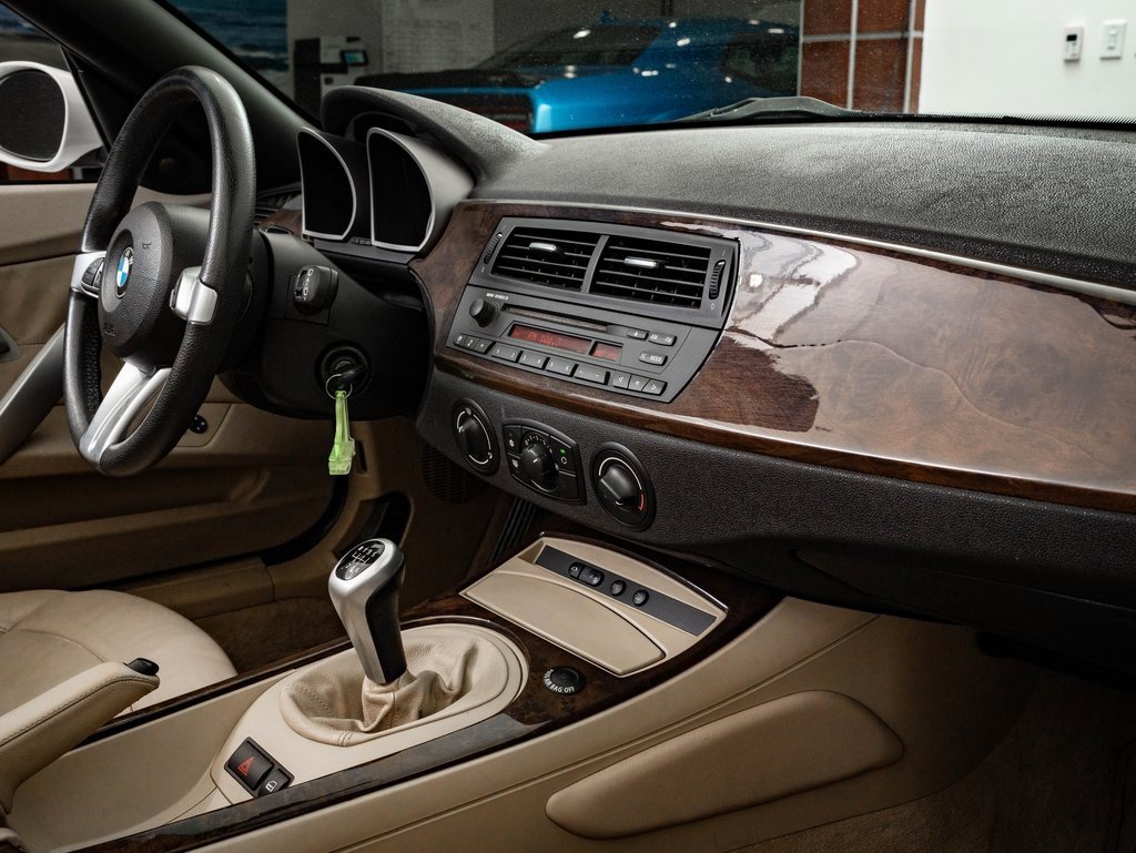 Used 2008 BMW Z4 3.0i image 43