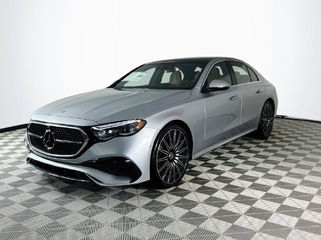 New 2027 Mercedes-Benz E 450 4MATIC Sedan image 3