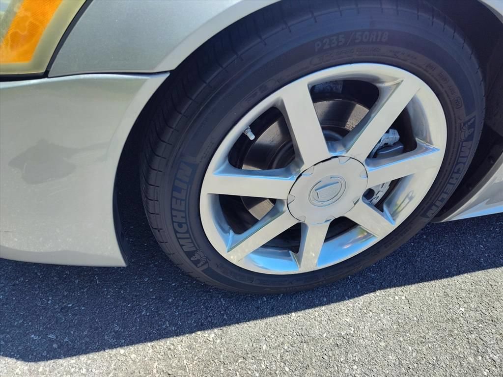 Used 2006 Cadillac XLR RWD image 12