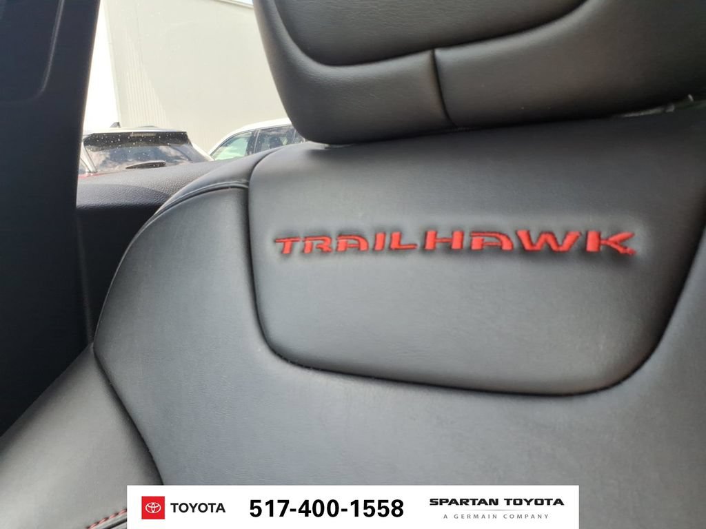 Used 2019 Jeep Cherokee Trailhawk w/ Cold Weather Group AWD/4WD image 24