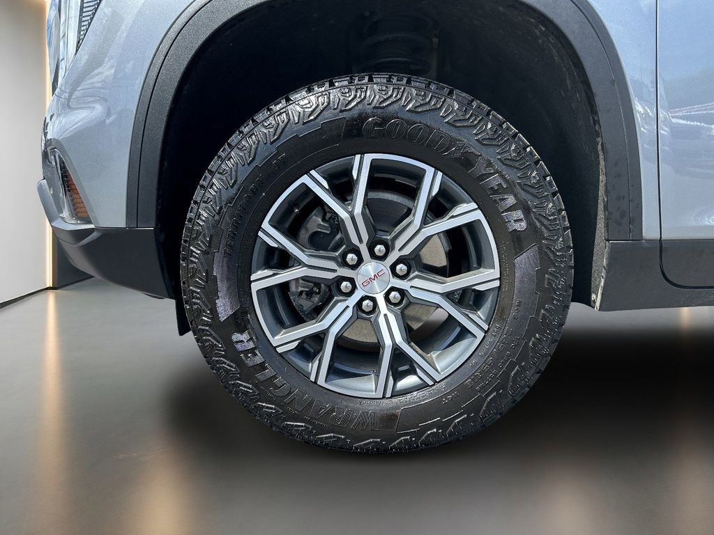 Certified 2024 GMC Acadia AT4 AWD/4WD image 9
