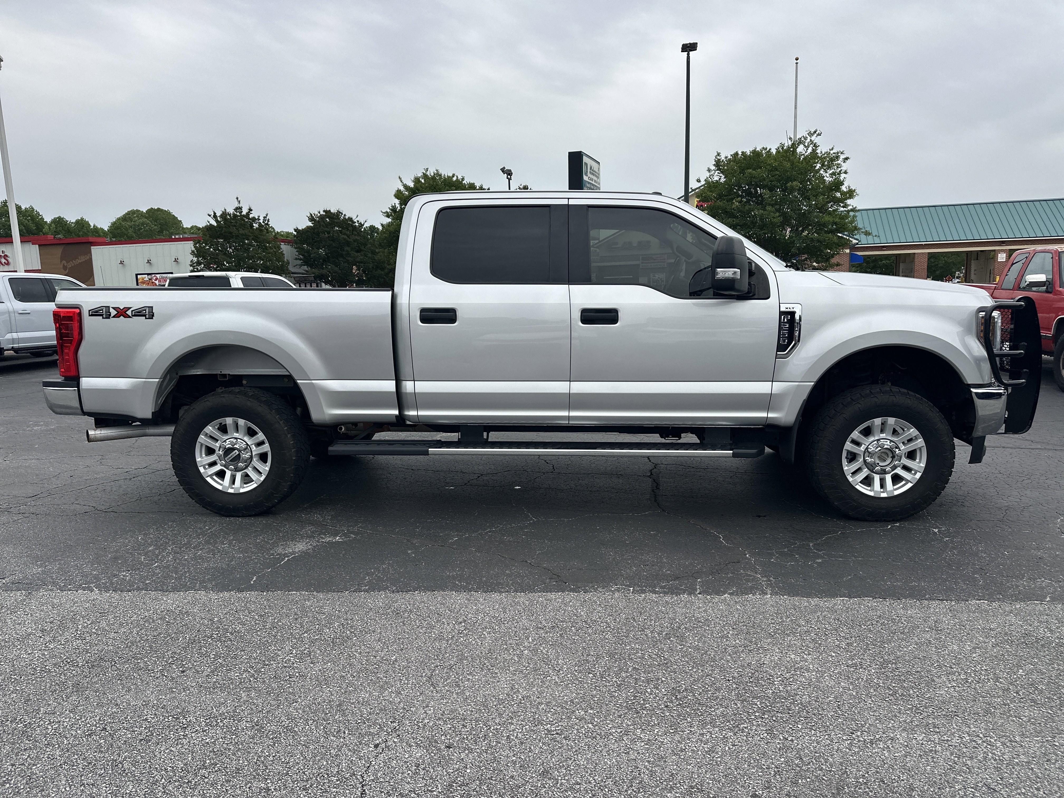 Used 2018 Ford F250 XLT AWD/4WD image 9
