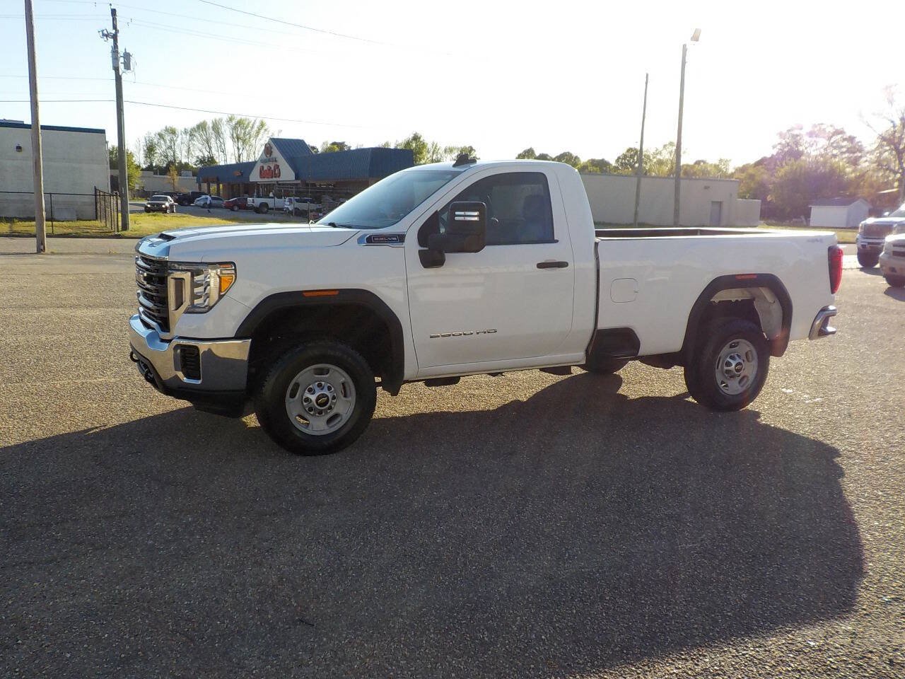 Used 2022 GMC Sierra 2500 Pro w/ Convenience Package AWD/4WD image 1