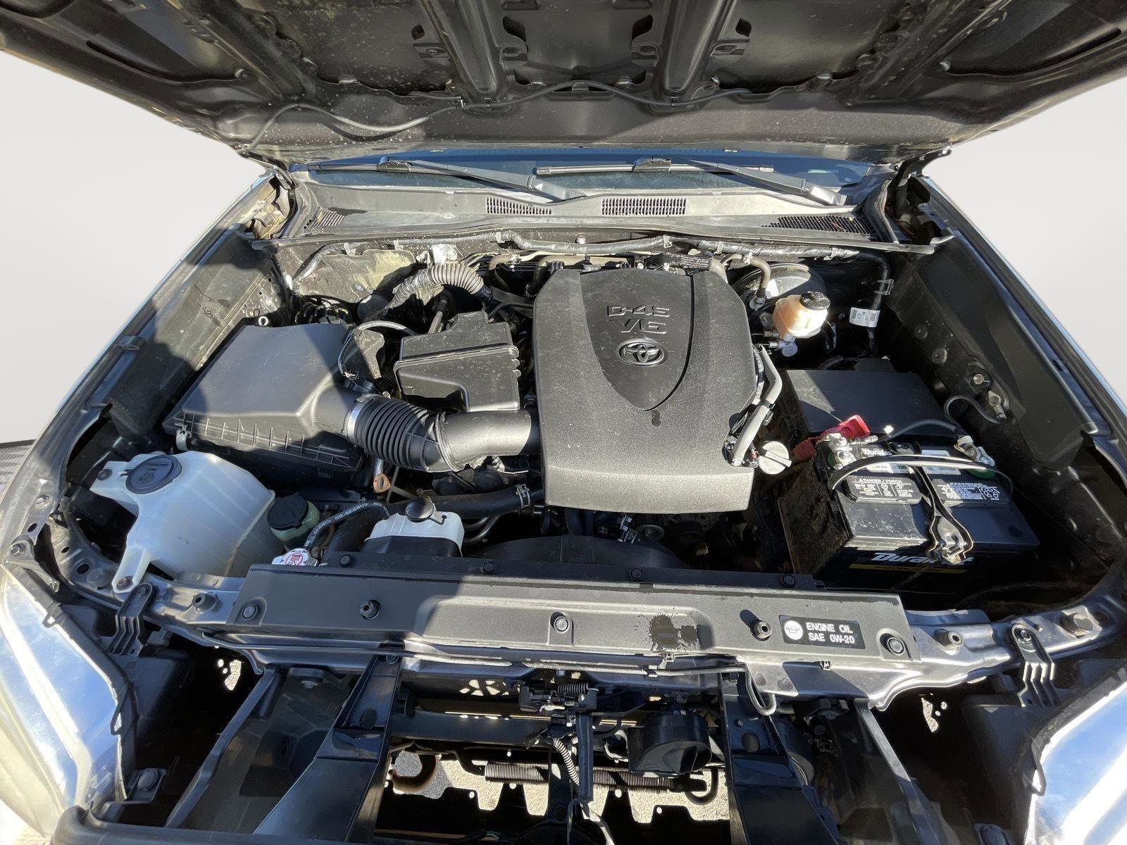 Used 2018 Toyota Tacoma TRD Off-Road RWD image 27