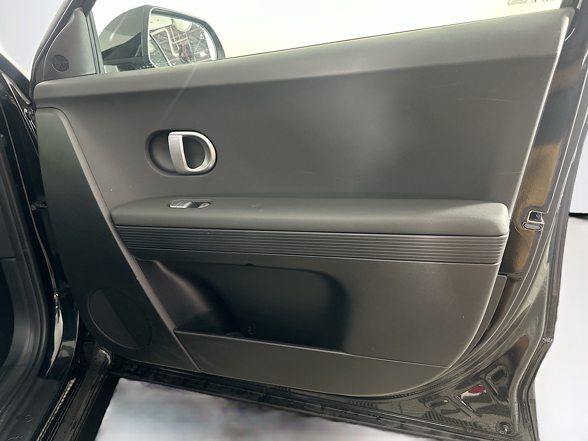 Used 2024 Hyundai Ioniq 5 SEL RWD image 32