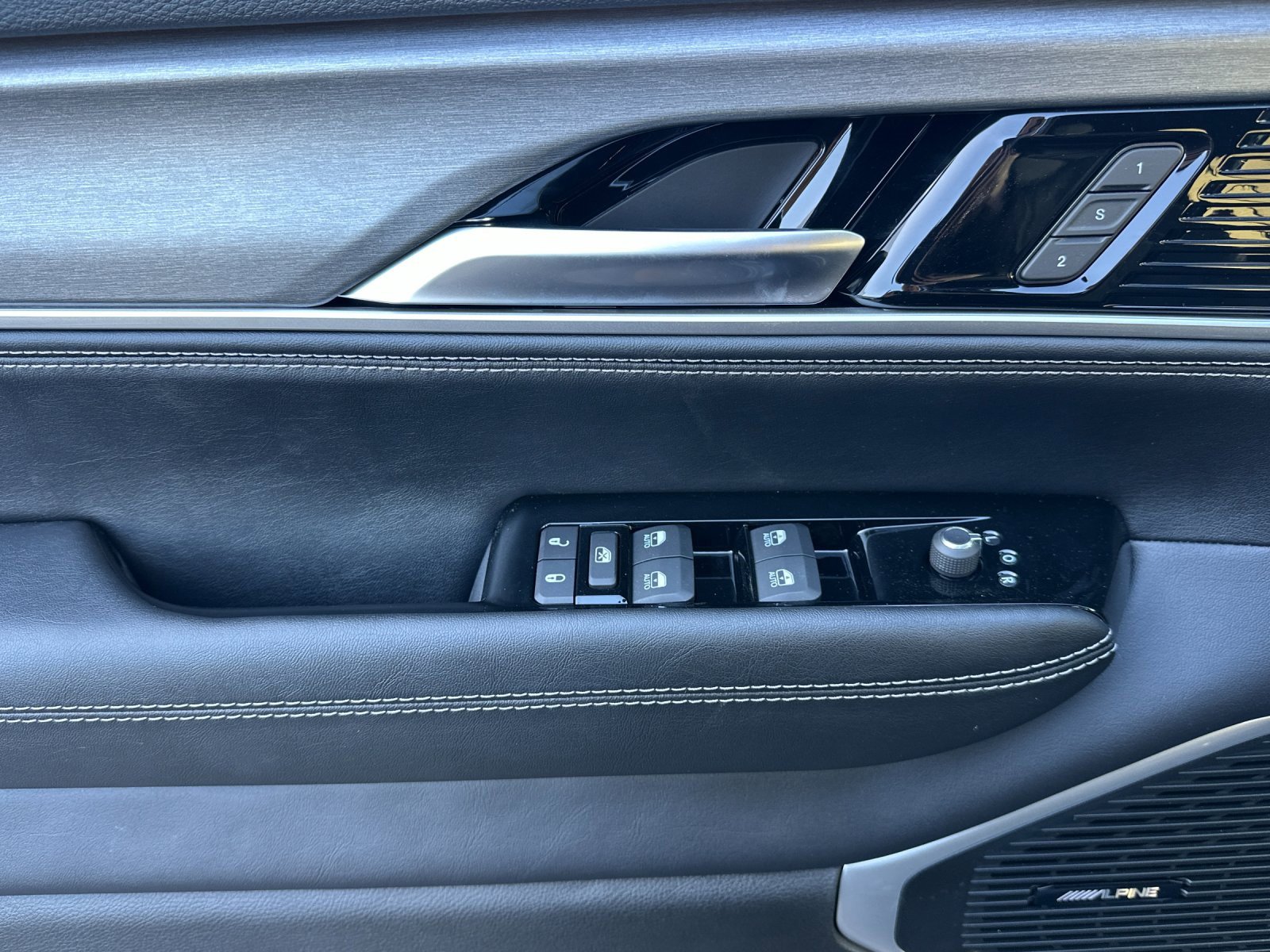 New 2025 Jeep Wagoneer Series II image 11