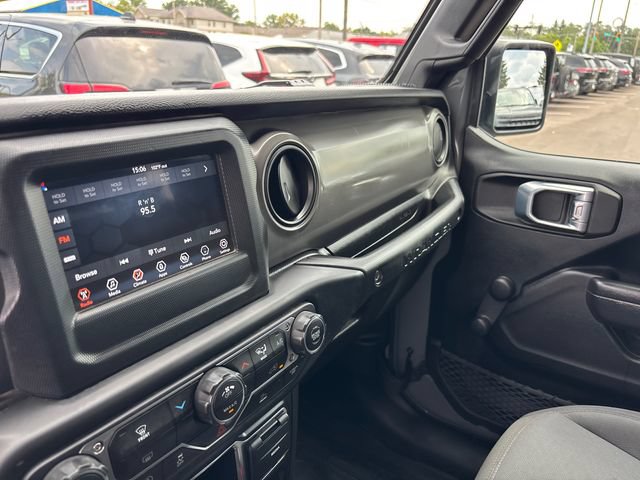 Used 2022 Jeep Wrangler Sport AWD/4WD image 12