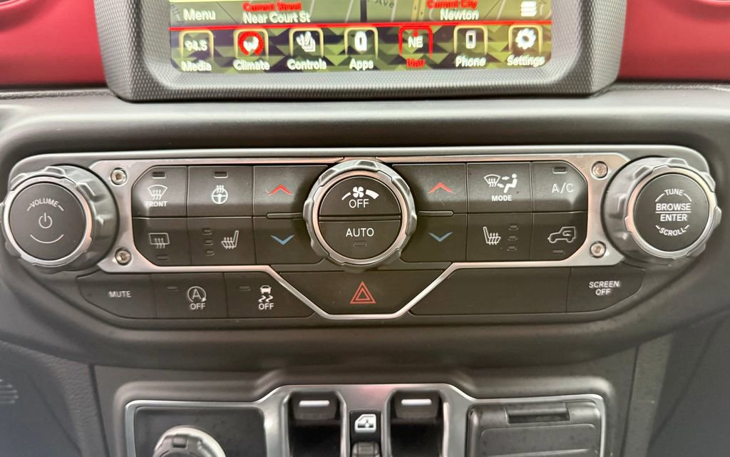 Used 2022 Jeep Wrangler Unlimited Rubicon w/ Steel Bumper Group image 23