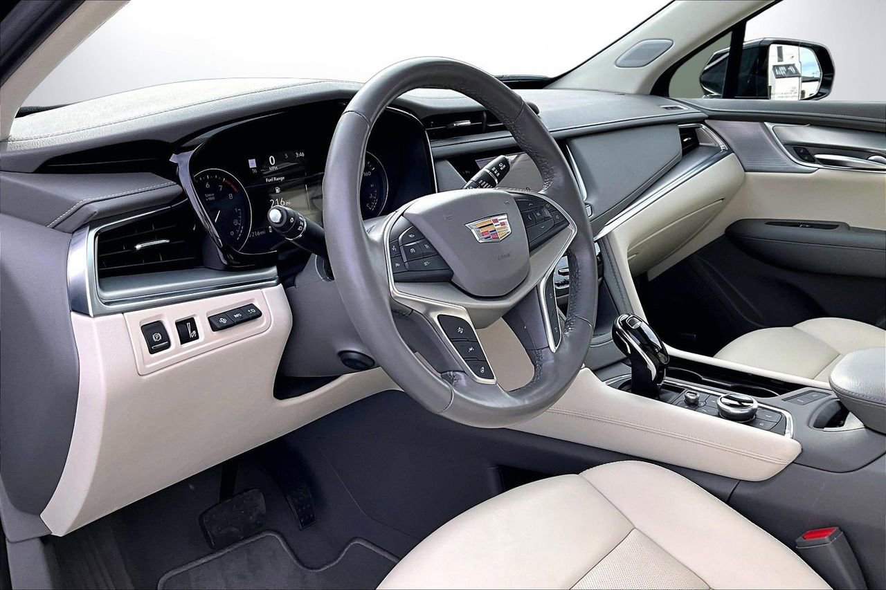 Used 2024 Cadillac XT5 Premium Luxury w/ Technology Package image 19