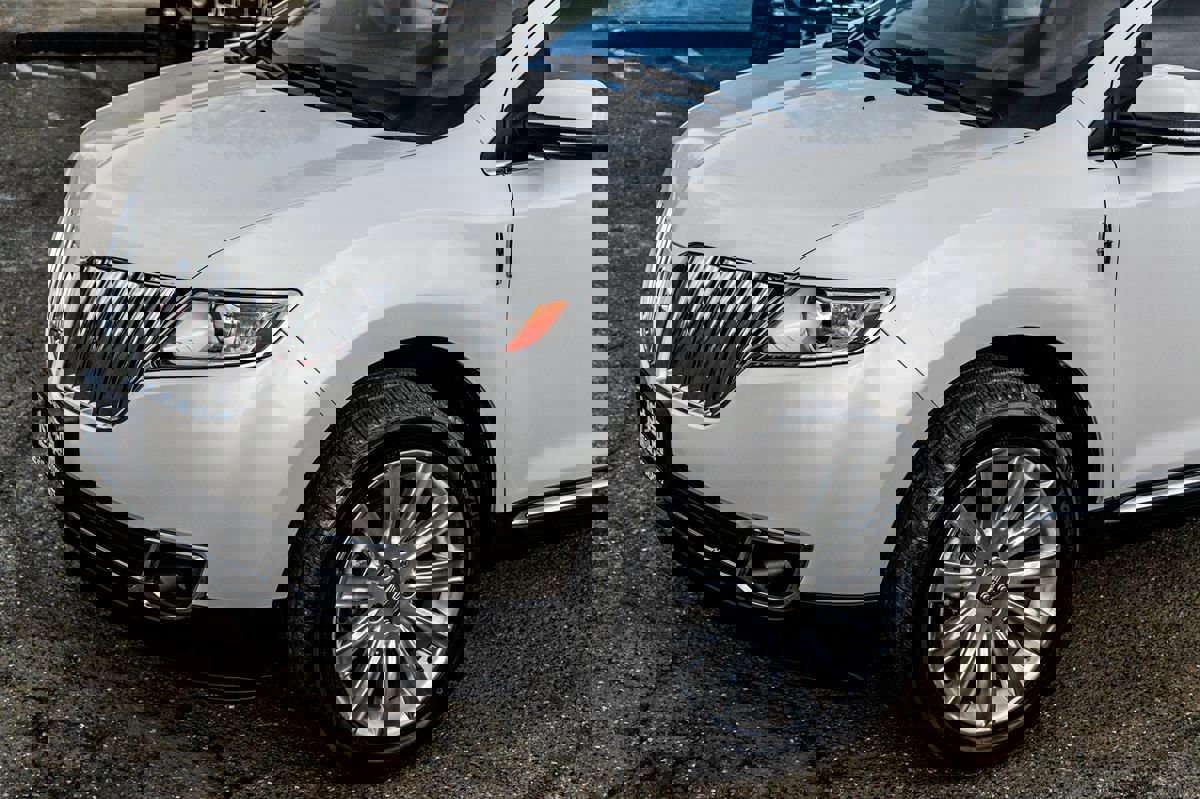 Used 2012 Lincoln MKX AWD image 14