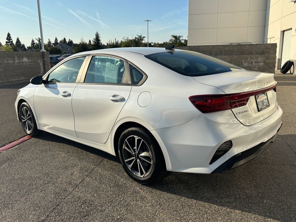 Used 2023 Kia Forte LXS image 7