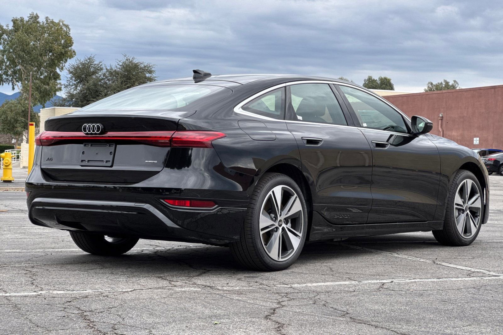 New 2025 Audi A6 e-tron Premium Plus image 4