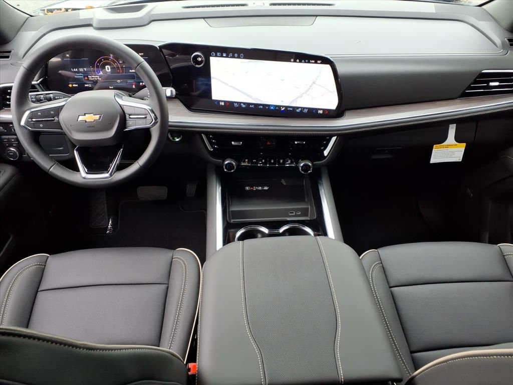 New 2026 Chevrolet Suburban Premier image 25