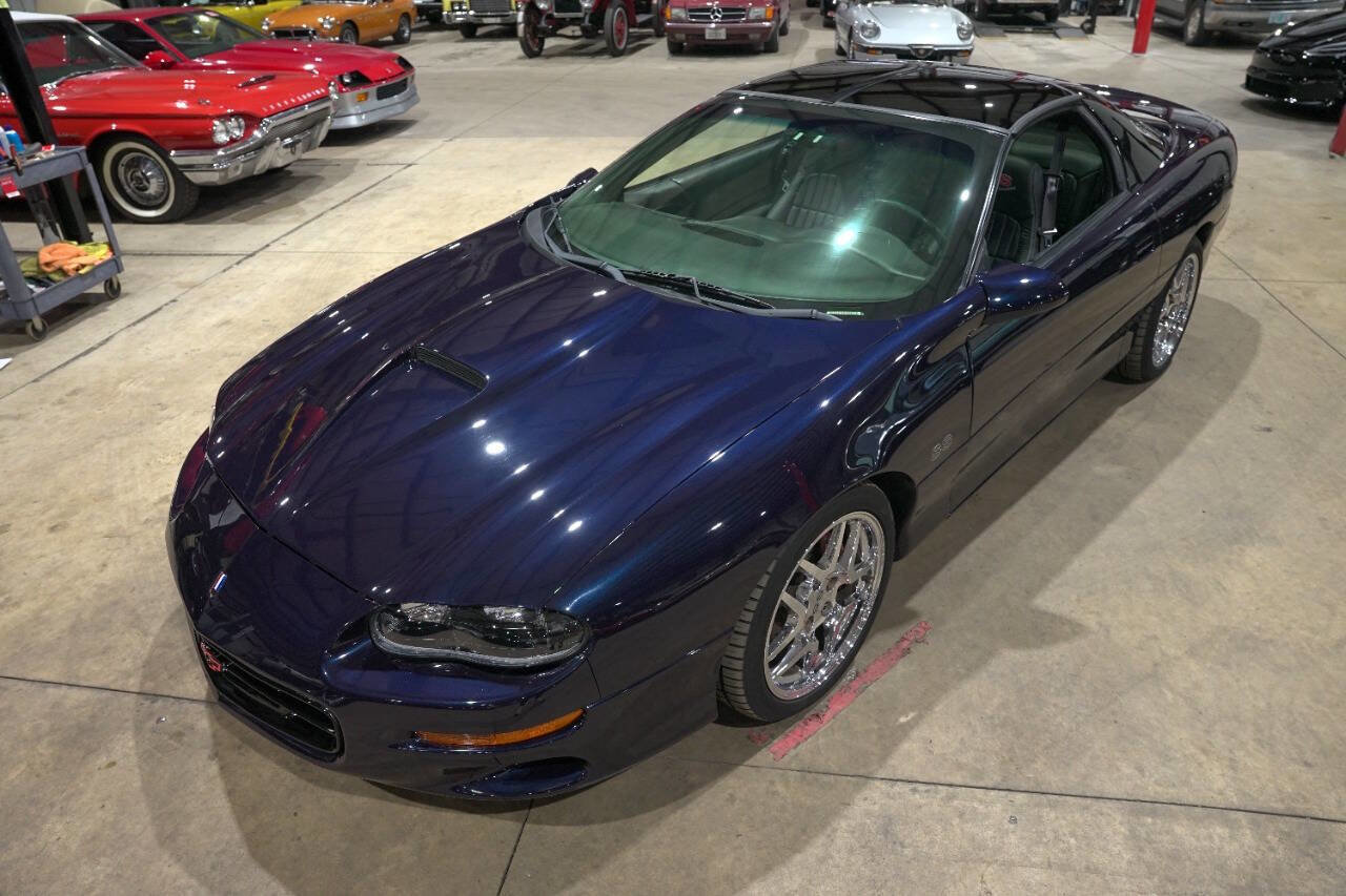 Used 2001 Chevrolet Camaro Z28 w/ SS Performance/Appearance Pkg RWD image 15