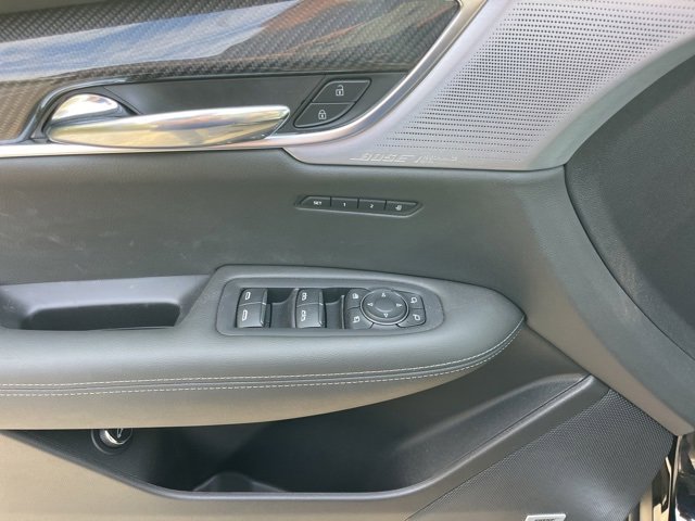 Used 2024 Cadillac XT6 Sport w/ Technology Package image 15