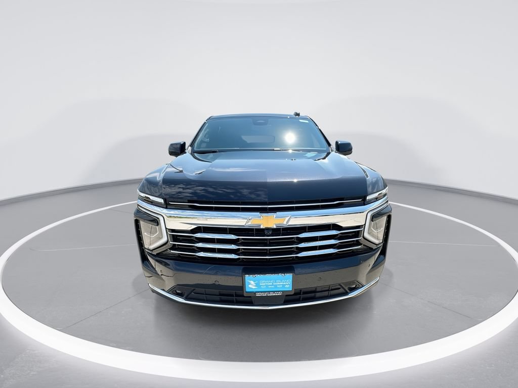 New 2026 Chevrolet Suburban LT w/ Comfort Package AWD/4WD image 3