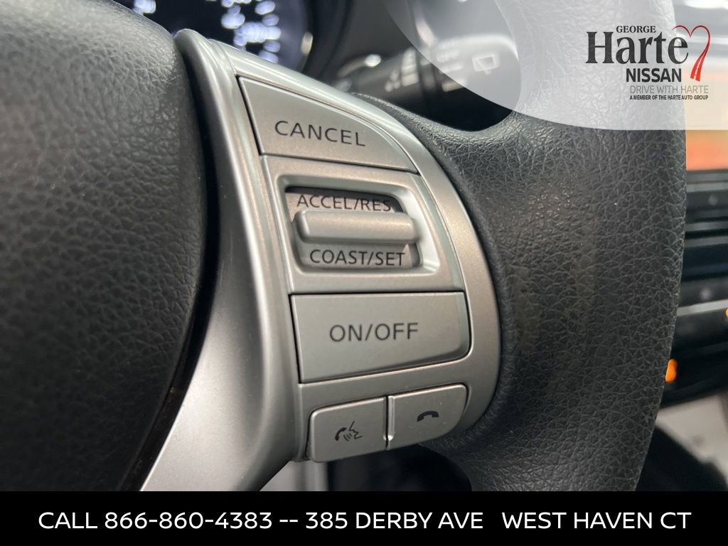 Used 2016 Nissan Rogue SV image 46