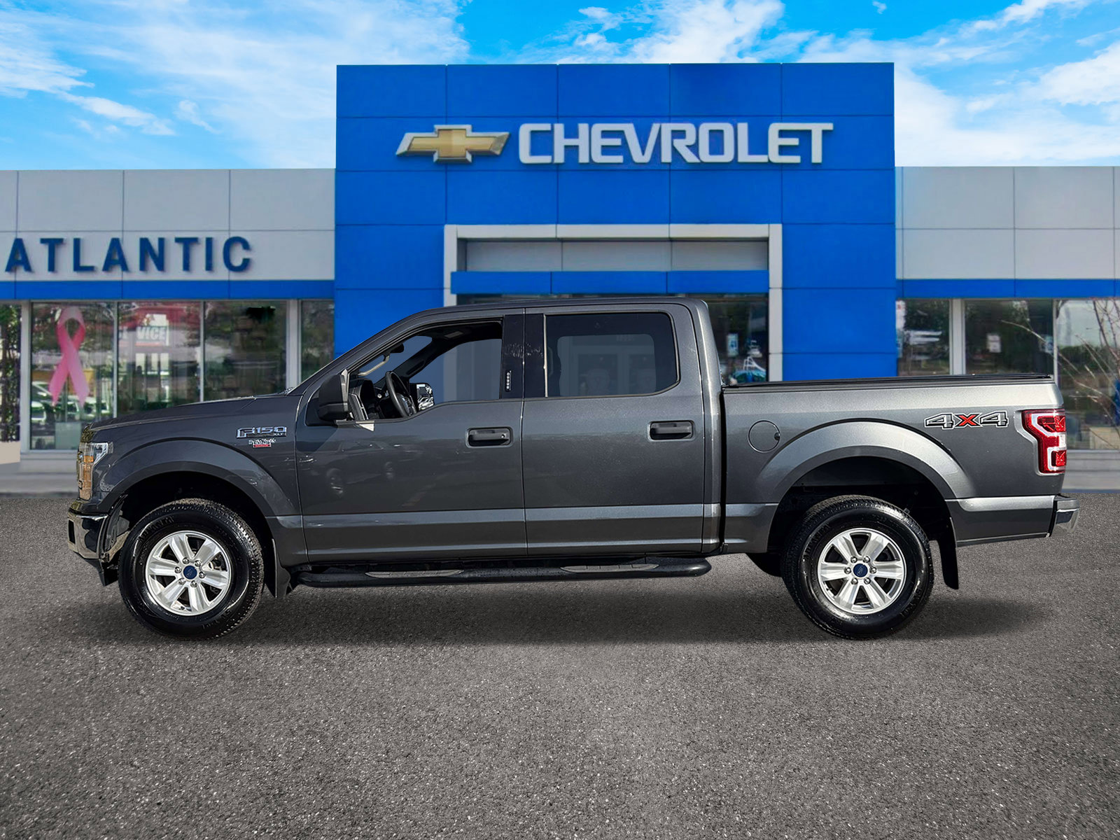 Used 2020 Ford F150 XLT w/ Equipment Group 301A Mid image 3
