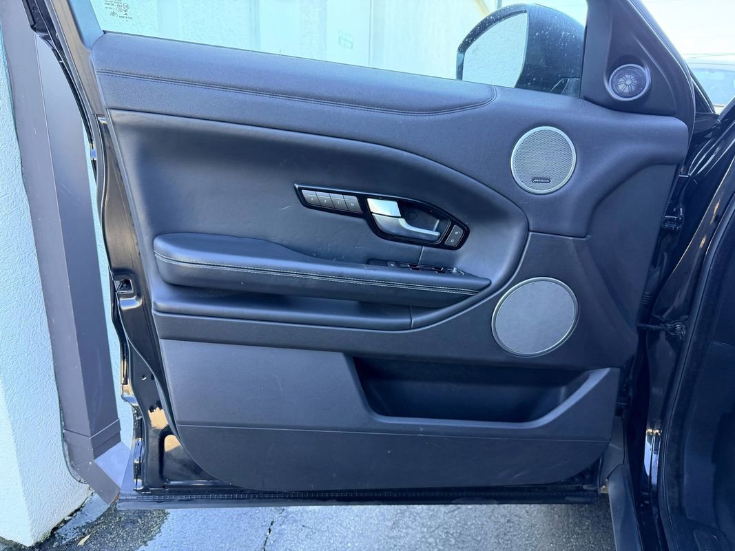 Used 2017 Land Rover Range Rover Evoque HSE AWD/4WD image 24