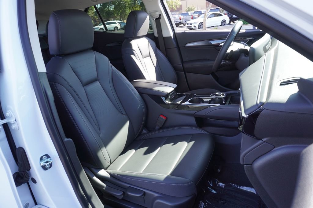 Certified 2025 Buick Envision Preferred image 12