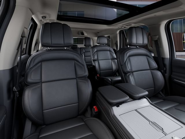 New 2027 Lincoln Navigator Reserve AWD/4WD image 10