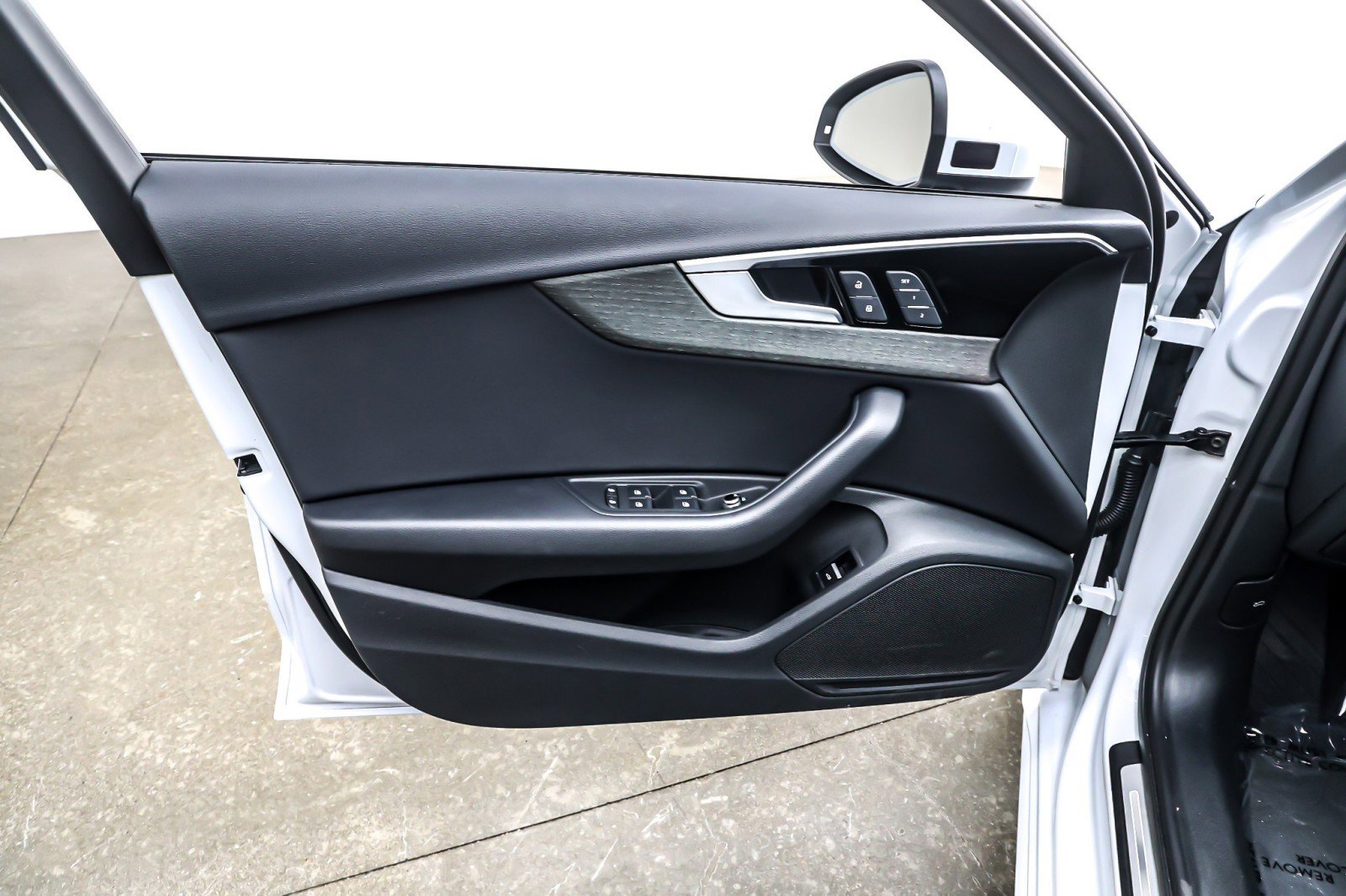 Used 2025 Audi A4 2.0T Premium w/ Convenience Package image 22