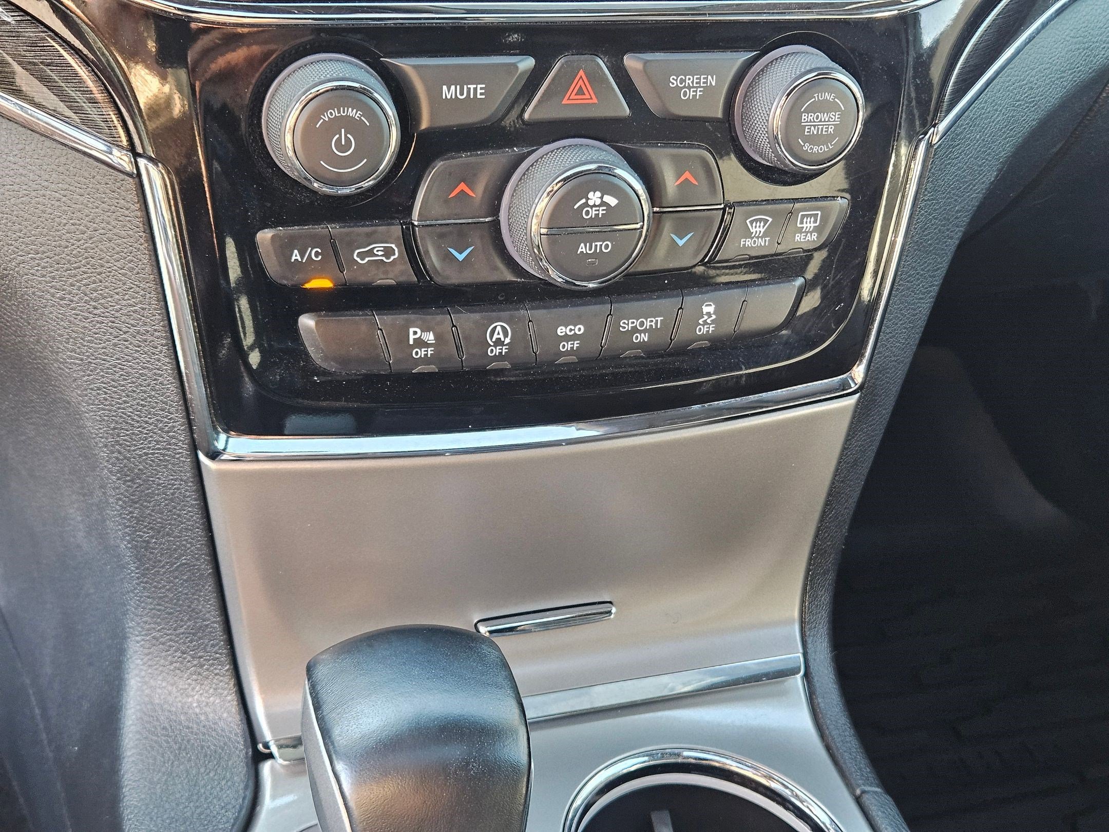 Used 2020 Jeep Grand Cherokee Trailhawk AWD/4WD image 28