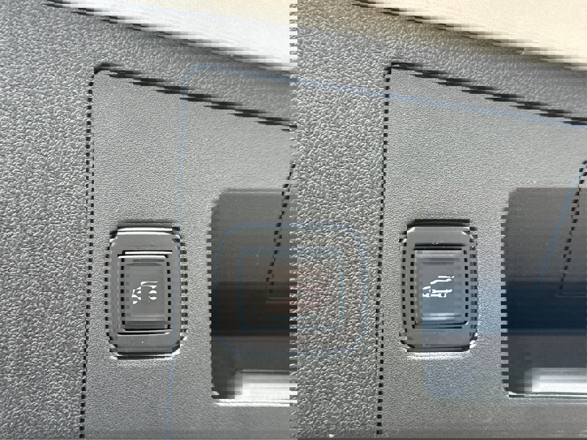 Used 2020 Cadillac XT4 Premium Luxury image 22