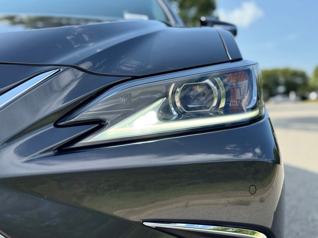 Certified 2024 Lexus ES 250 w/ Premium Package AWD/4WD image 13